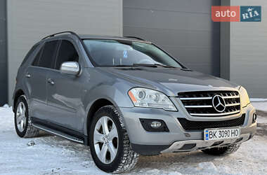 Позашляховик / Кросовер Mercedes-Benz M-Class 2009 в Сарнах