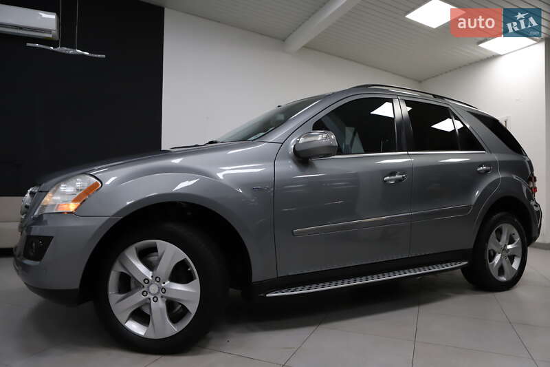 Внедорожник / Кроссовер Mercedes-Benz M-Class 2010 в Дрогобыче