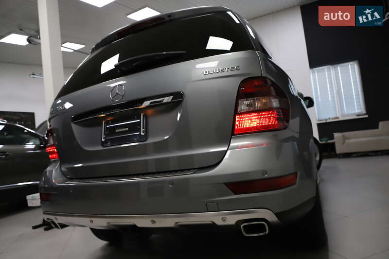 Внедорожник / Кроссовер Mercedes-Benz M-Class 2010 в Дрогобыче