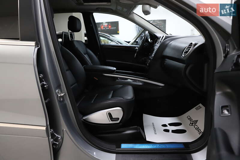 Внедорожник / Кроссовер Mercedes-Benz M-Class 2010 в Дрогобыче