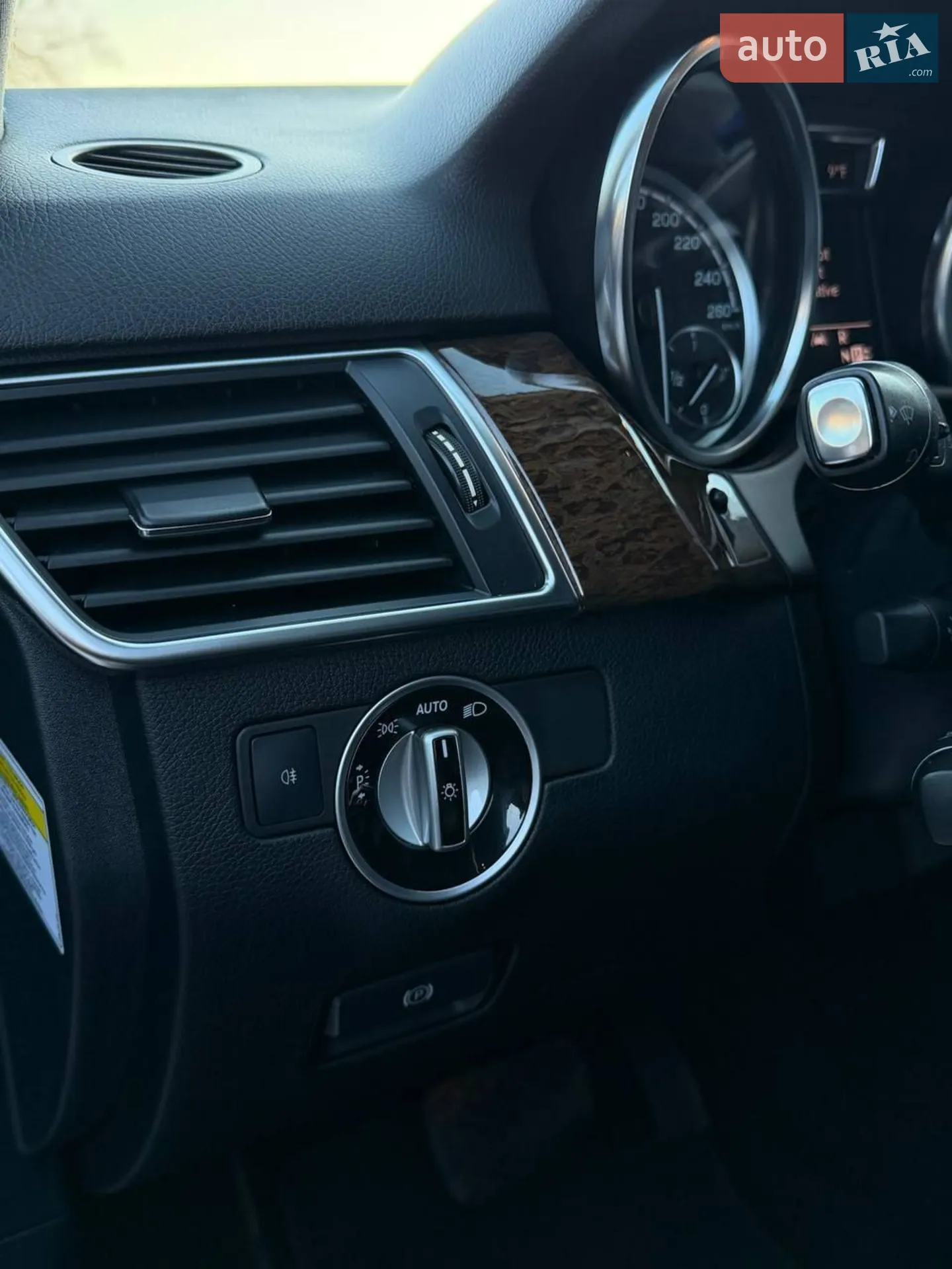 2012 Mercedes-Benz M-klasse - мініатюра 33