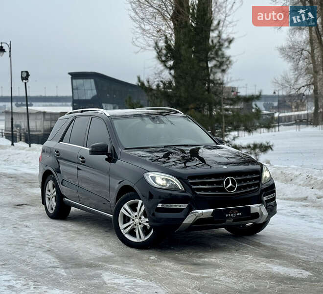 Mercedes-Benz M-Class 2015