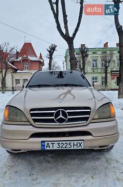 Позашляховик / Кросовер Mercedes-Benz M-Class 2000 в Стрию