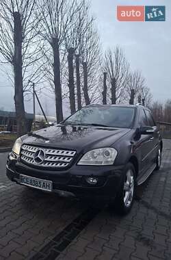 Внедорожник / Кроссовер Mercedes-Benz M-Class 2006 в Кицмани