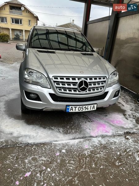 Mercedes-Benz M-Class 2009