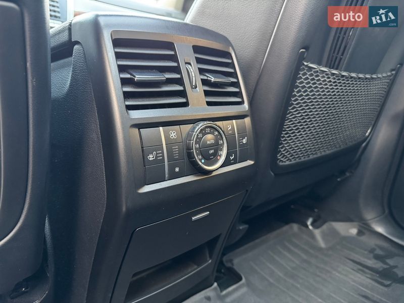 Внедорожник / Кроссовер Mercedes-Benz M-Class 2013 в Каменец-Подольском