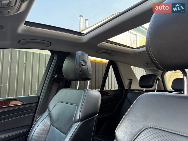 Внедорожник / Кроссовер Mercedes-Benz M-Class 2013 в Каменец-Подольском