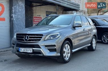 Внедорожник / Кроссовер Mercedes-Benz M-Class 2013 в Киеве