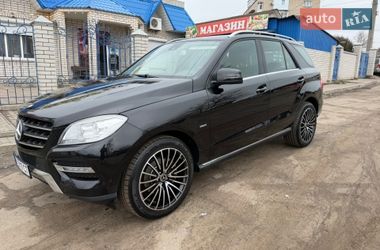 Позашляховик / Кросовер Mercedes-Benz M-Class 2012 в Києві