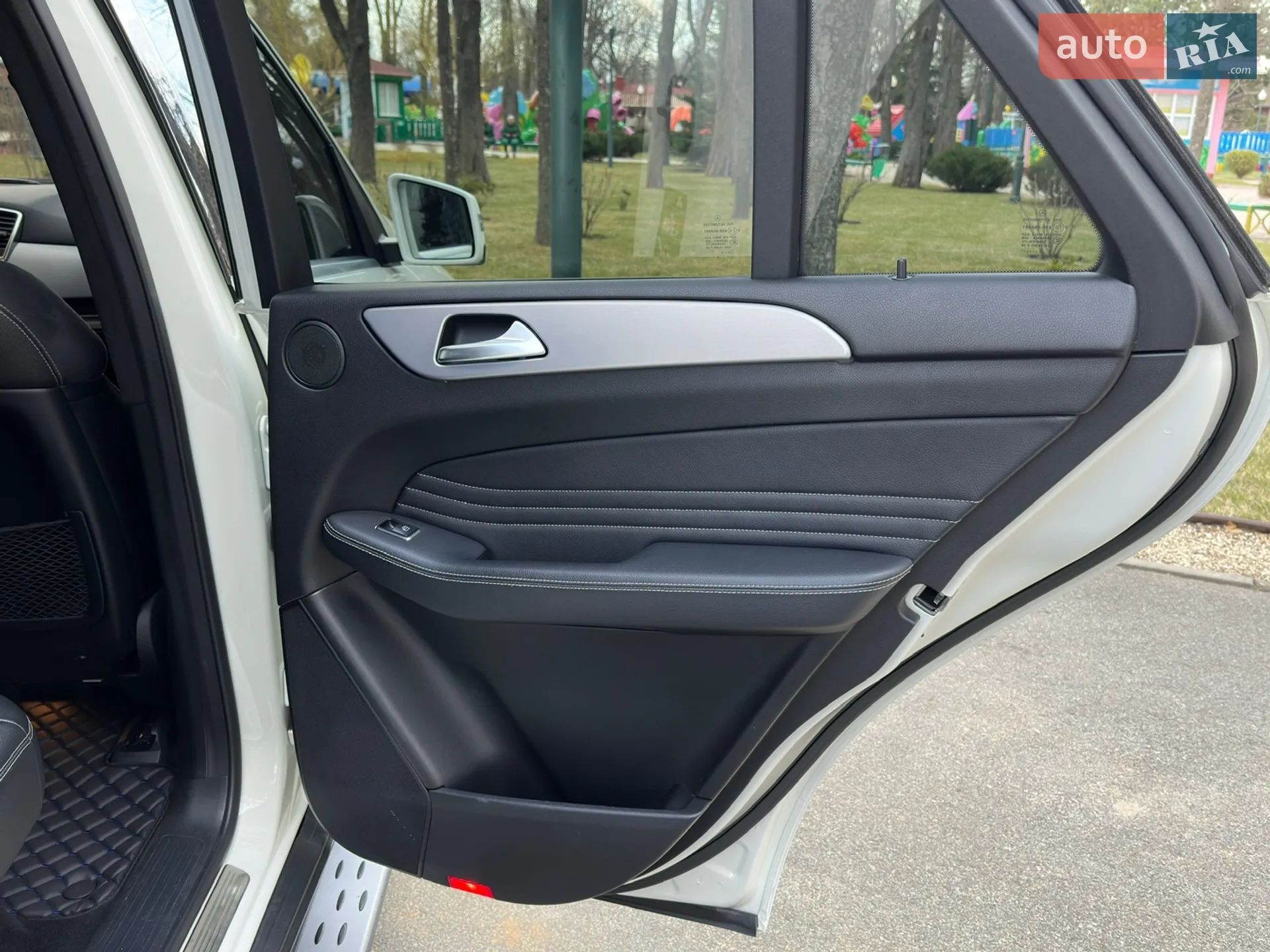 2011 Mercedes-Benz M-klasse - мініатюра 22