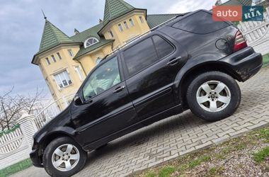 Внедорожник / Кроссовер Mercedes-Benz M-Class 2004 в Черновцах