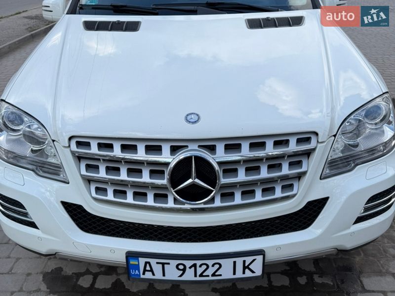 Внедорожник / Кроссовер Mercedes-Benz M-Class 2010 в Ивано-Франковске