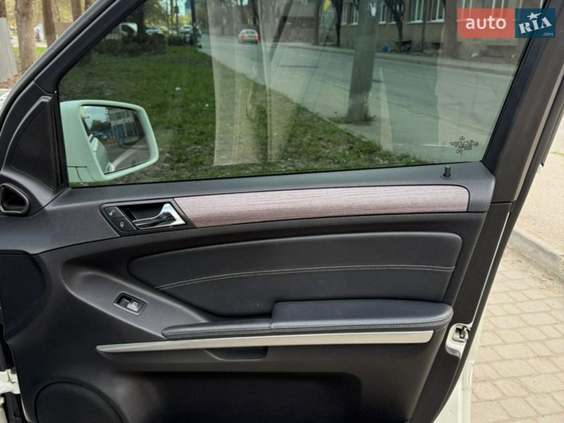 Внедорожник / Кроссовер Mercedes-Benz M-Class 2010 в Ивано-Франковске