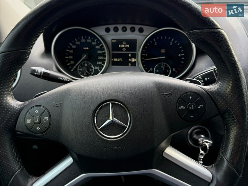 Внедорожник / Кроссовер Mercedes-Benz M-Class 2010 в Ивано-Франковске