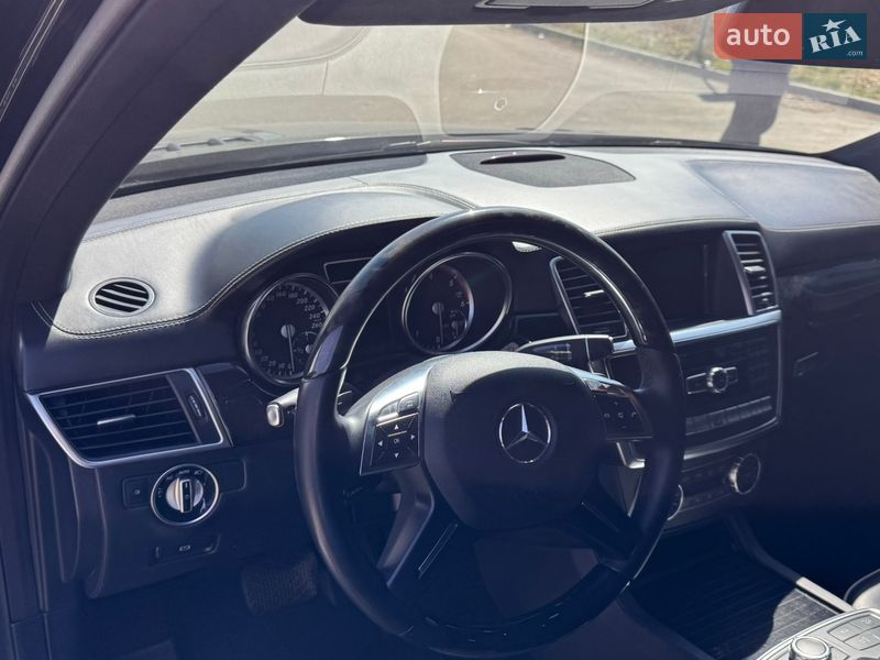Внедорожник / Кроссовер Mercedes-Benz M-Class 2013 в Виннице