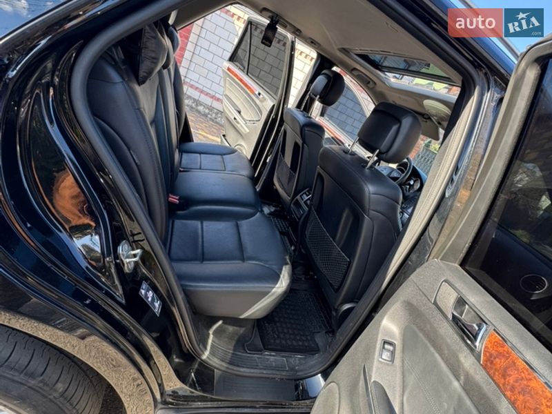Внедорожник / Кроссовер Mercedes-Benz M-Class 2010 в Киеве