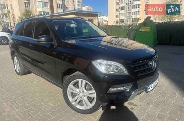 Внедорожник / Кроссовер Mercedes-Benz M-Class 2013 в Киеве