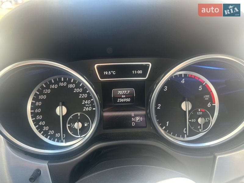 Внедорожник / Кроссовер Mercedes-Benz M-Class 2013 в Киеве