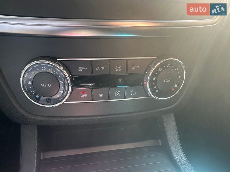 Внедорожник / Кроссовер Mercedes-Benz M-Class 2013 в Киеве