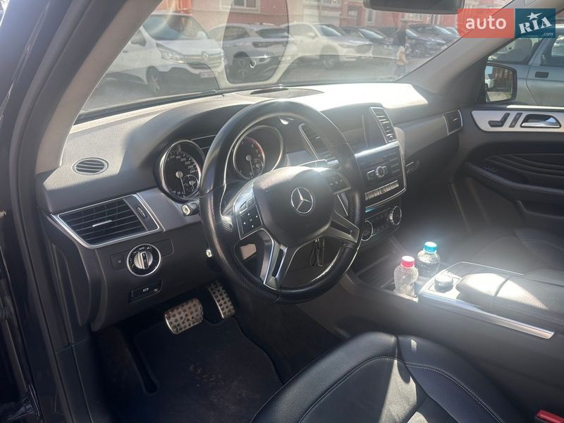 Внедорожник / Кроссовер Mercedes-Benz M-Class 2013 в Киеве