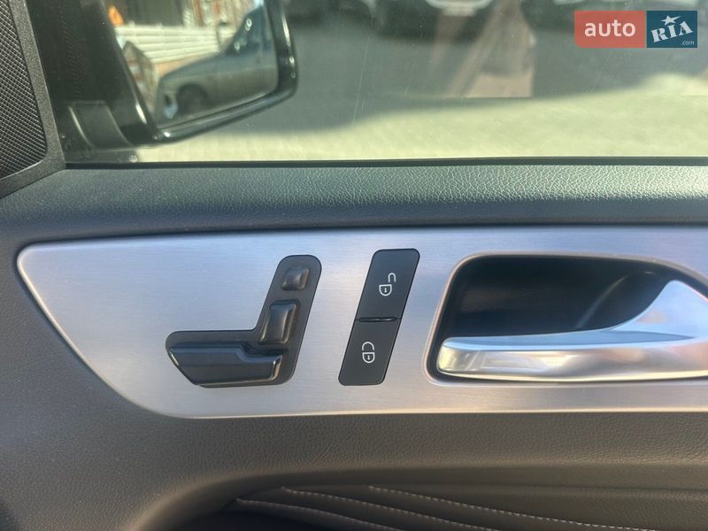 Внедорожник / Кроссовер Mercedes-Benz M-Class 2013 в Киеве