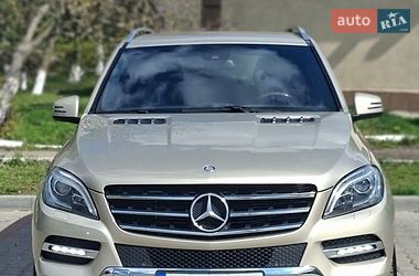 Позашляховик / Кросовер Mercedes-Benz M-Class 2013 в Одесі