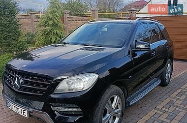 Позашляховик / Кросовер Mercedes-Benz M-Class 2011 в Одесі