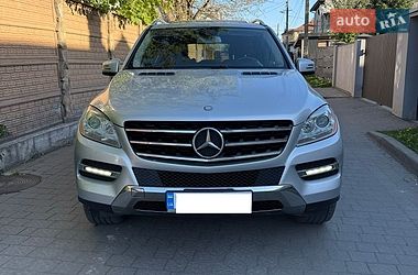 Внедорожник / Кроссовер Mercedes-Benz M-Class 2013 в Львове