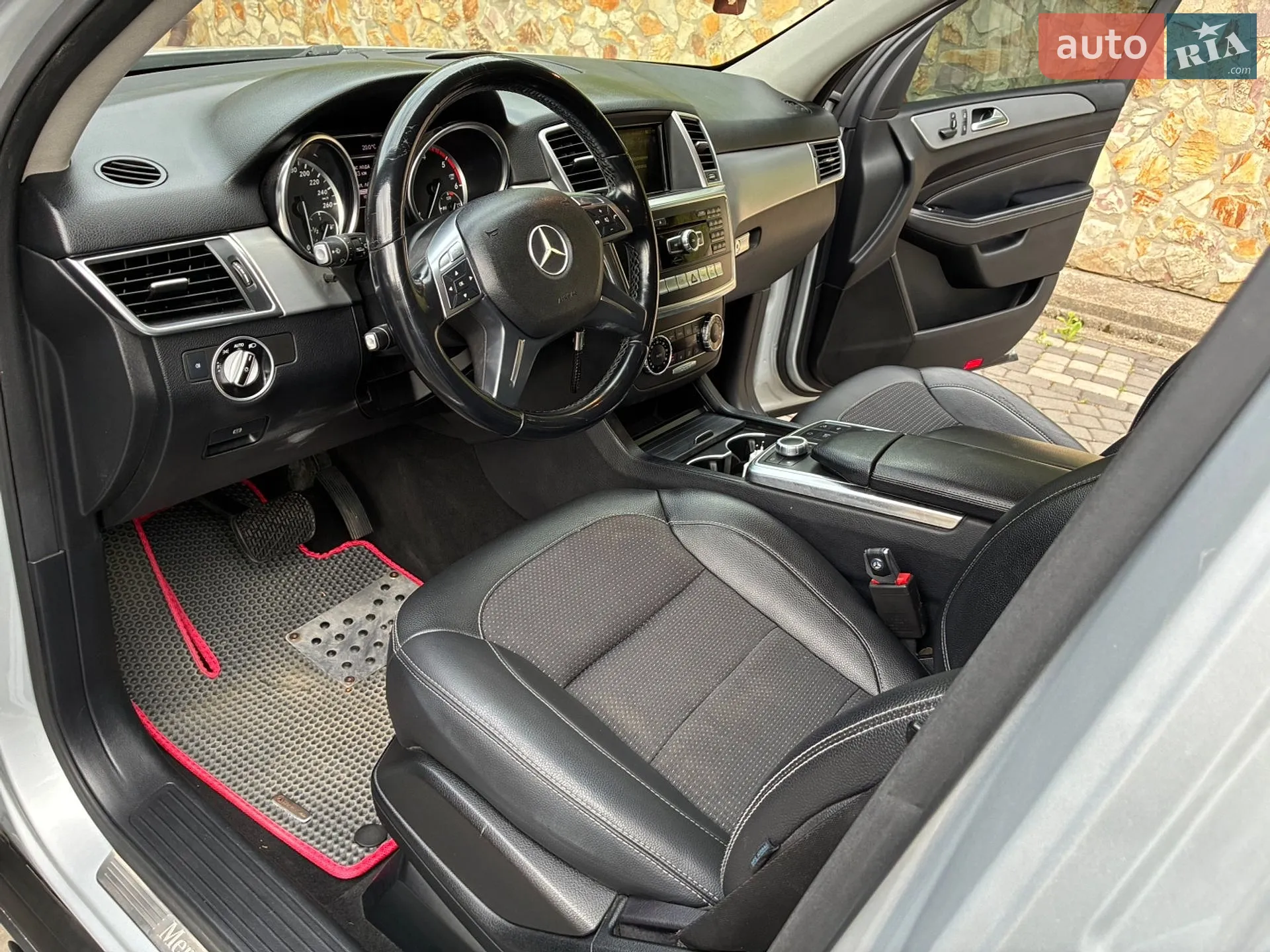 2011 Mercedes-Benz M-klasse - мініатюра 29