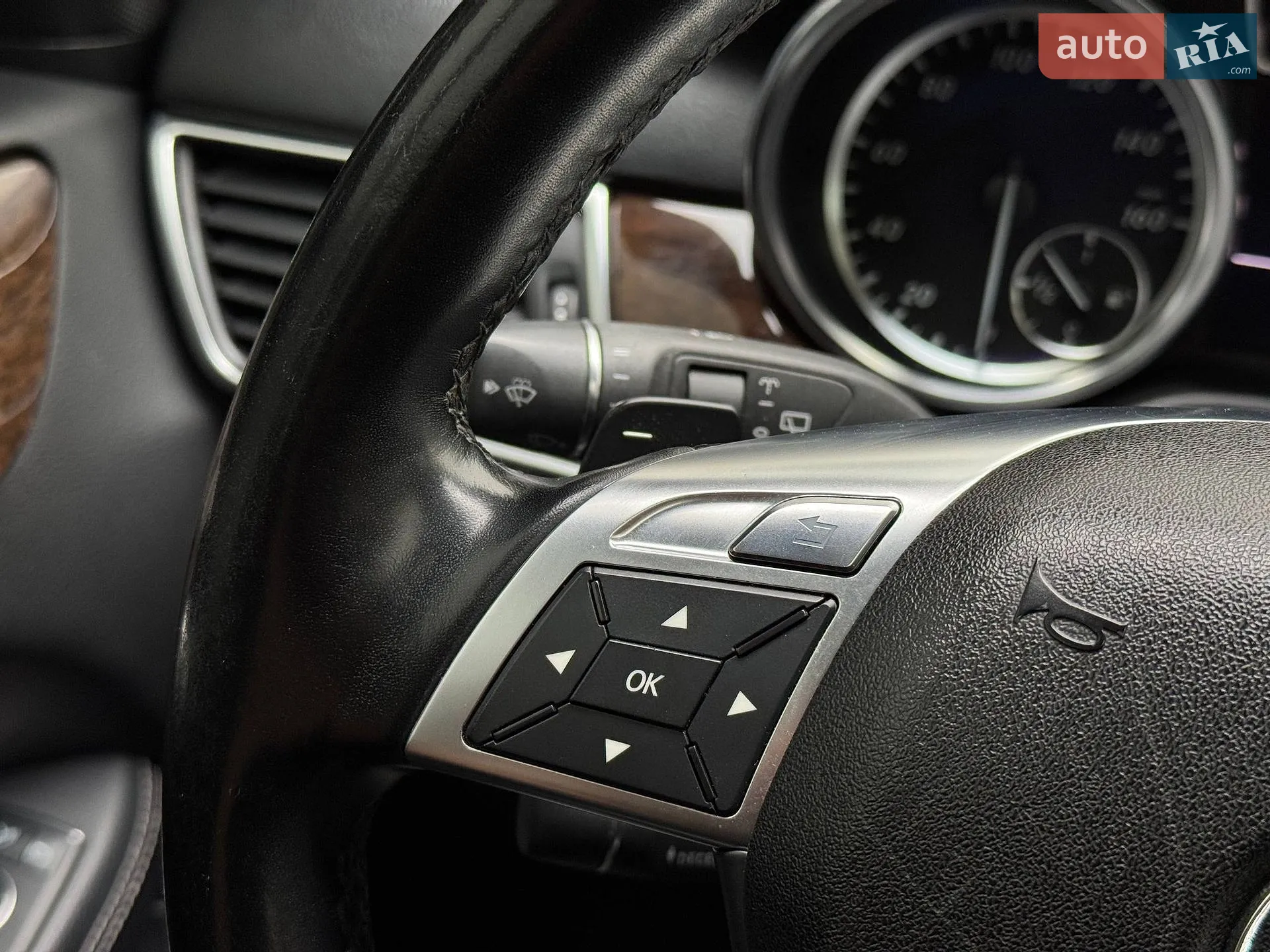 2011 Mercedes-Benz M-klasse - мініатюра 22