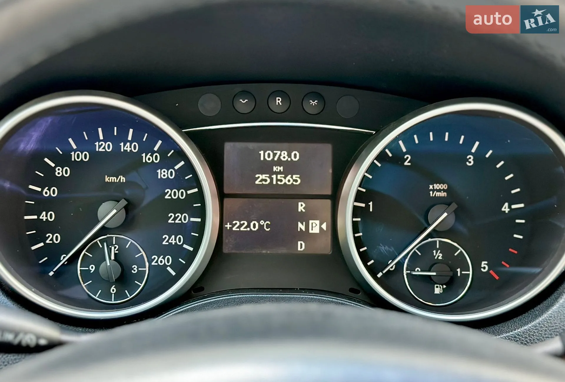 2010 Mercedes-Benz M-klasse - мініатюра 25