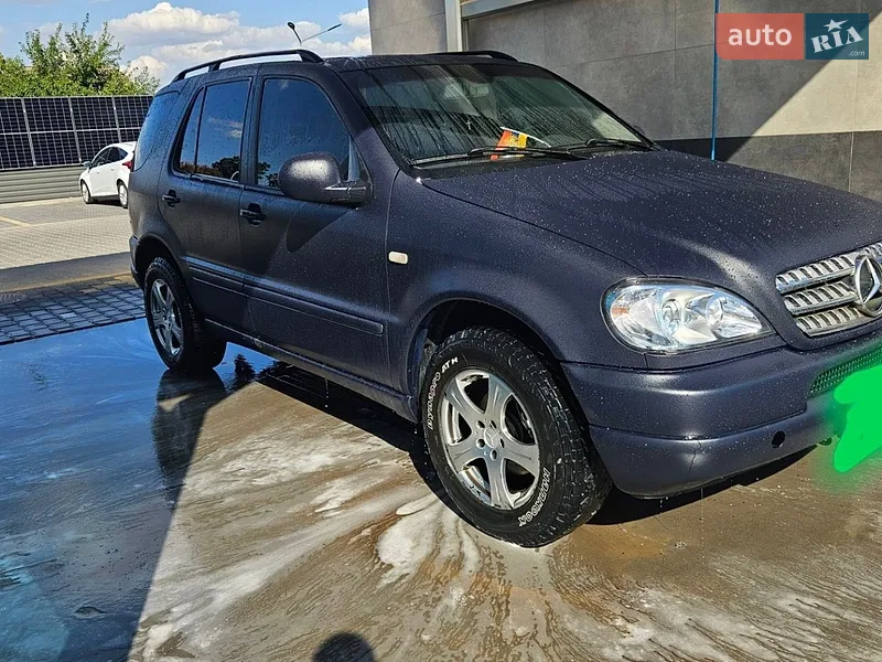 Mercedes-Benz M-Class 2003