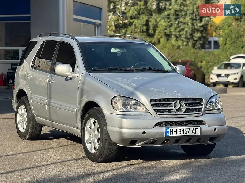 Mercedes-Benz M-Class 2001