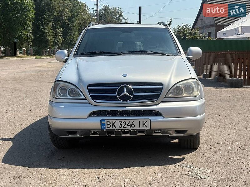 Mercedes-Benz M-Class 2001 Mercedes-Benz M-Class 2001