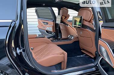 Седан Mercedes-Benz Maybach 2021 в 