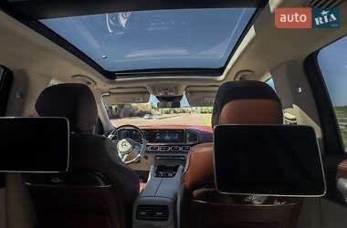 Внедорожник / Кроссовер Mercedes-Benz Maybach 2021 в 