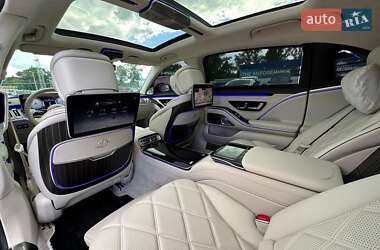 Седан Mercedes-Benz Maybach 2021 в 