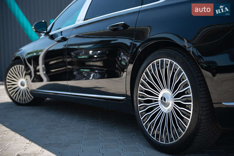 Седан Mercedes-Benz Maybach 2022 в Мукачево