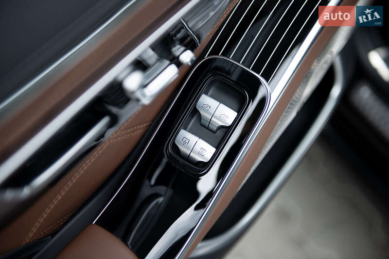 Седан Mercedes-Benz Maybach 2022 в Мукачево