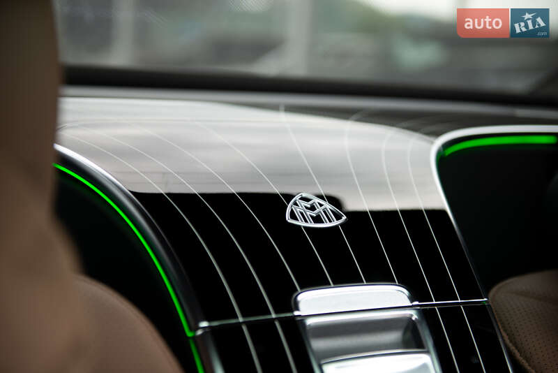 Седан Mercedes-Benz Maybach 2022 в Мукачево