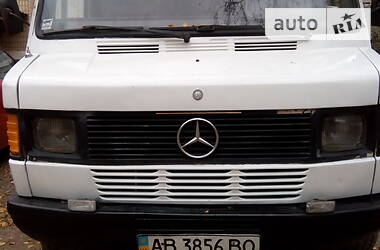 Вантажопасажирський фургон Mercedes-Benz MB-Class 1994 в Могилів-Подільському