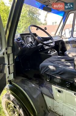 Минивэн Mercedes-Benz MB-Class 1992 в 