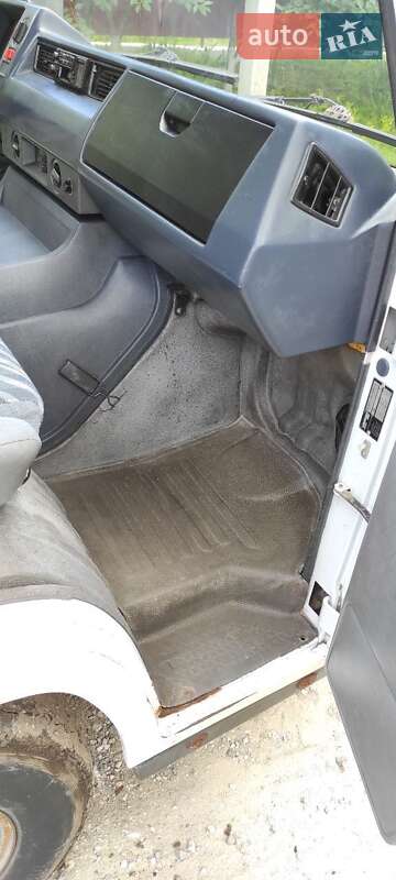 Грузовой фургон Mercedes-Benz MB-Class 1995 в Хмельницком