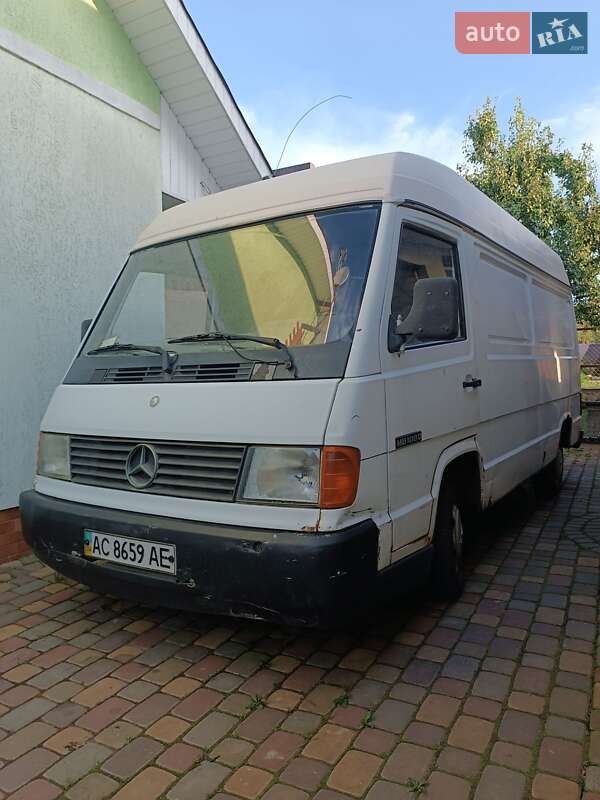 Mercedes-Benz MB-Class 1994