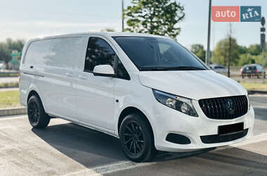 Минивэн Mercedes-Benz Metris 2018 в 