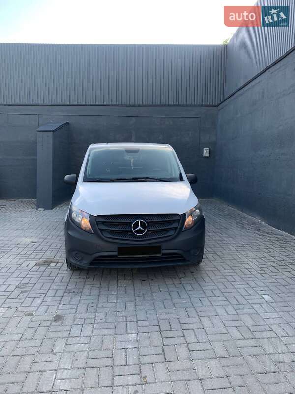 Mercedes-Benz Metris 2016