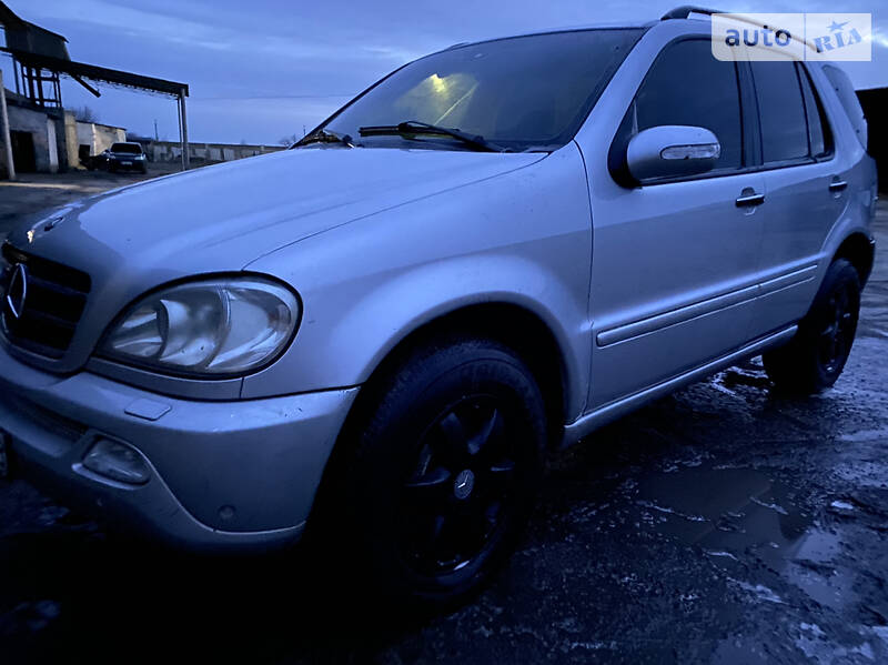 Mercedes-Benz ML 400