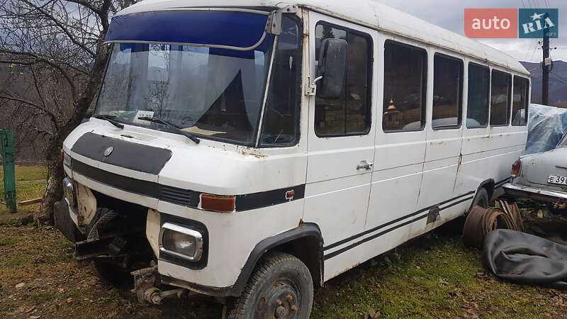 Мікроавтобус Mercedes-Benz O 309 1981 в Косові