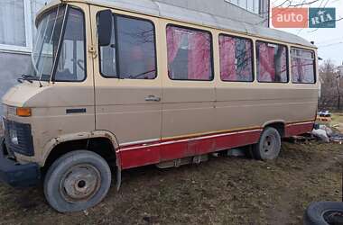 Микроавтобус Mercedes-Benz O 309 1983 в 