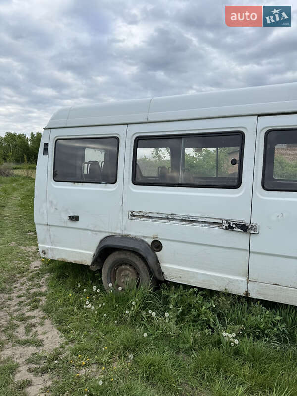 Мікроавтобус Mercedes-Benz O 325 1995 в Красилові